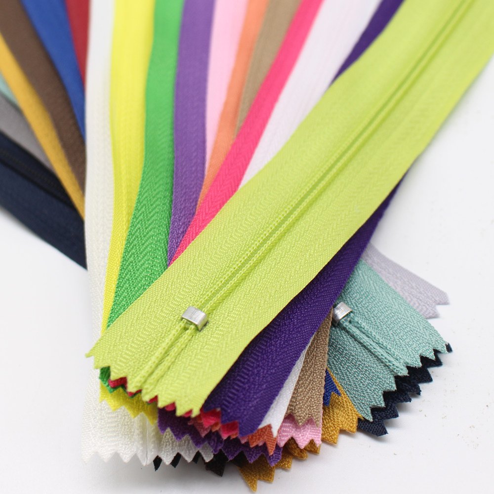 YaHoGa 60pcs 18 Inch (45cm) Nylon Coil Zippers for Sewing Crafts Tailor Nylon Zippers Bulk 20 Colors (18" 60pcs)